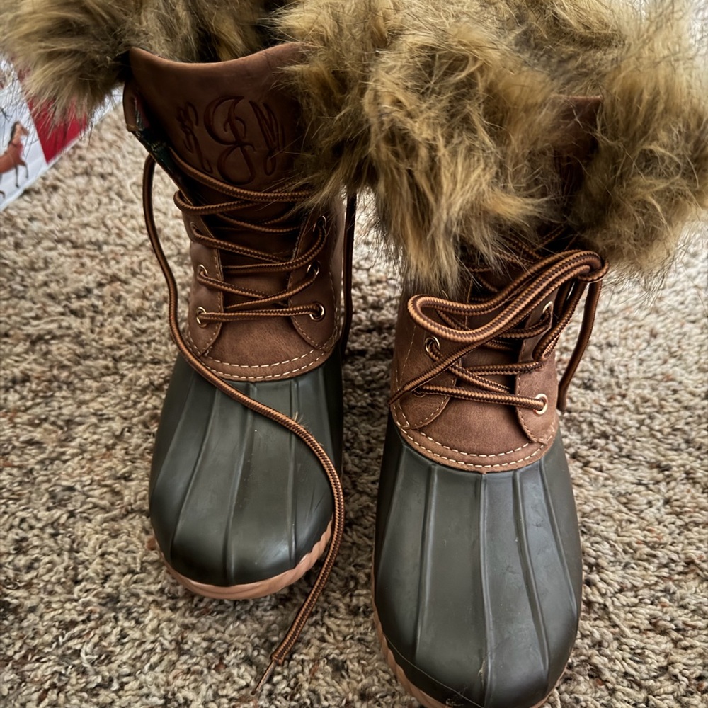 Women's Fur-Lined Winter Boots